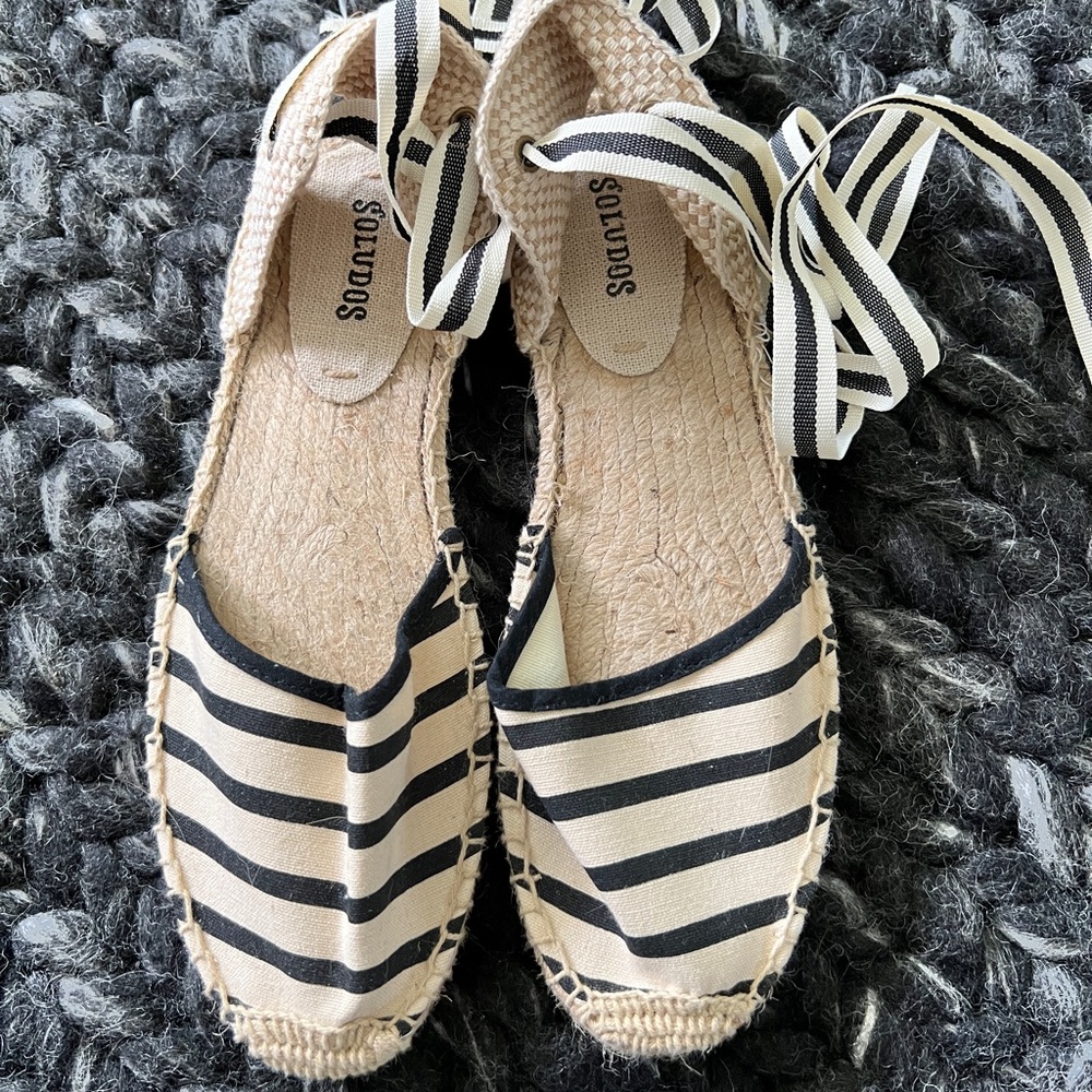 Soludos. Tie up flats. Size 8